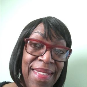 Meet your Posher, Gloria